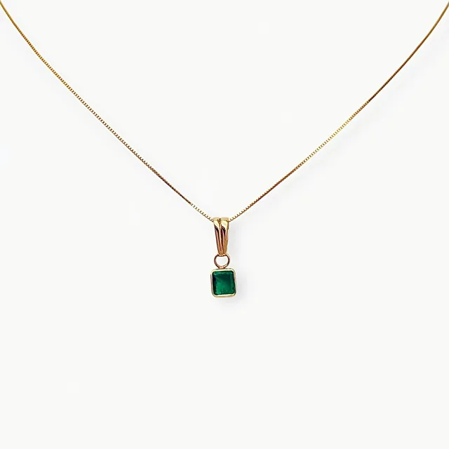 Collar oro 18k con esmeralda cuadrada